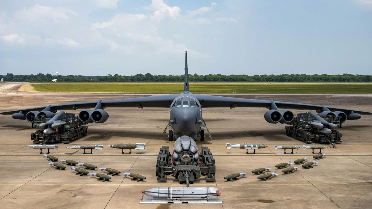 Boeing B-52 Stratofortress