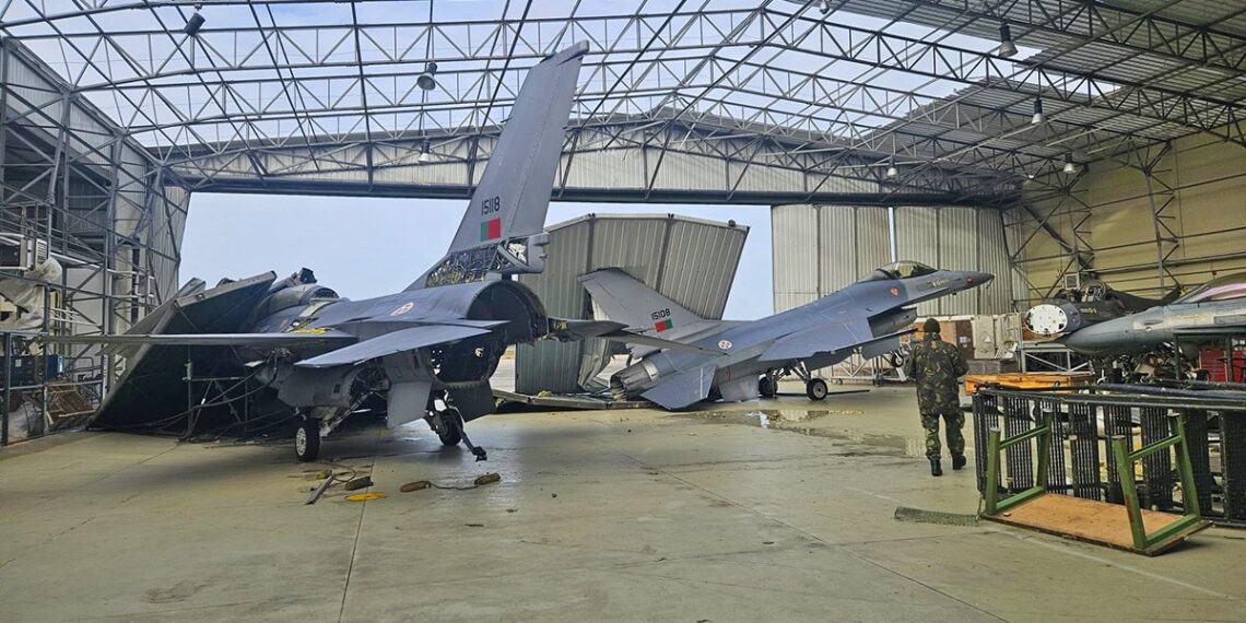 Tempestade Kristin danifica caças F-16M de Portugal